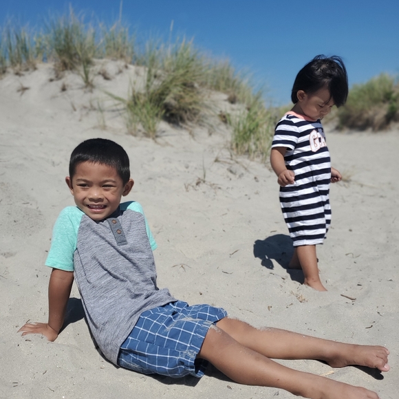 Meet your Posher, Christina - Picture 2 of 3